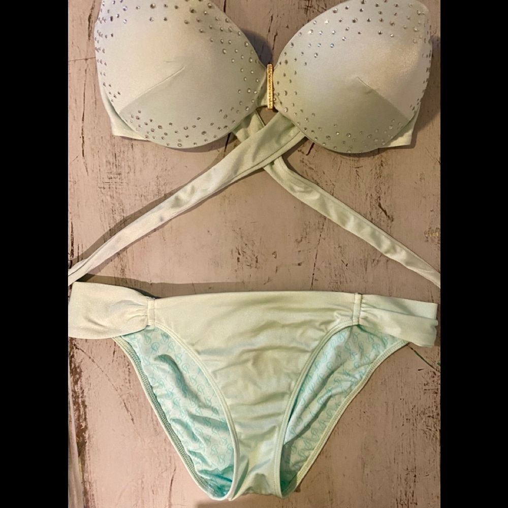 Classy Bikini Set